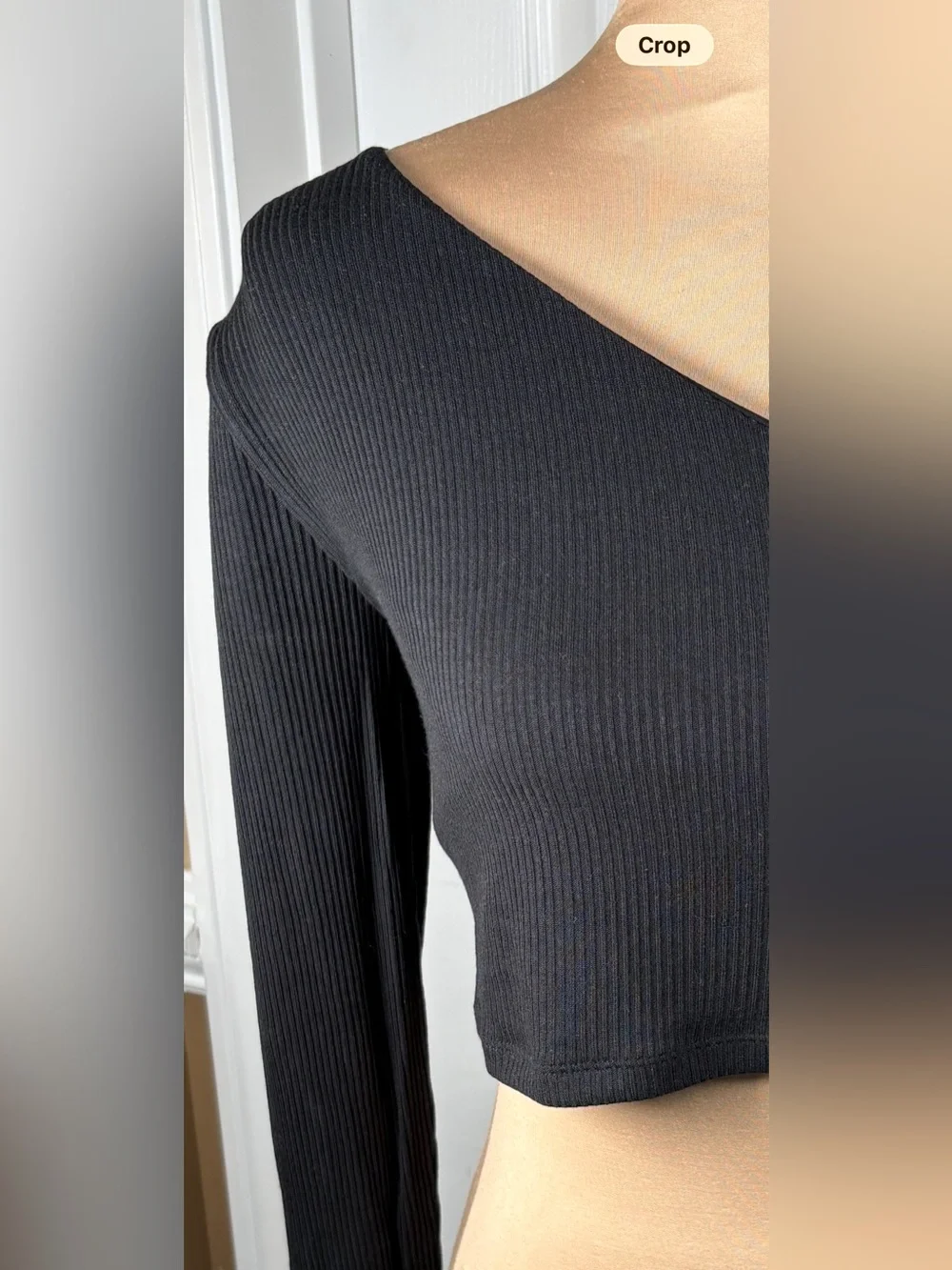 ALO YOGA One-Shoulder Long Sleeve Rib Black Crop Top Size Medium